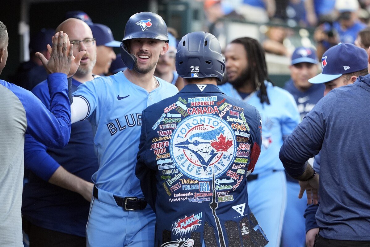 Gausman strikes out 10 and Blue Jays hit 3 homers in 9-1 win over skidding Tigers